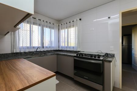 Apartamento para alugar com 126m², 4 quartos e 3 vagas Apartamento para alugar com 126m², 4 quartos e 3 vagasCozinha