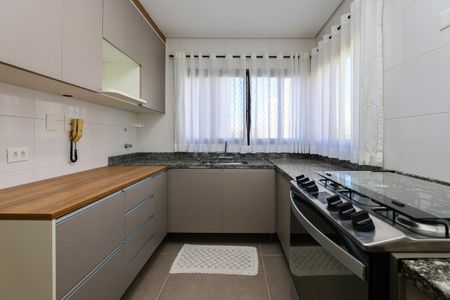 Apartamento para alugar com 126m², 4 quartos e 3 vagas Apartamento para alugar com 126m², 4 quartos e 3 vagasCozinha