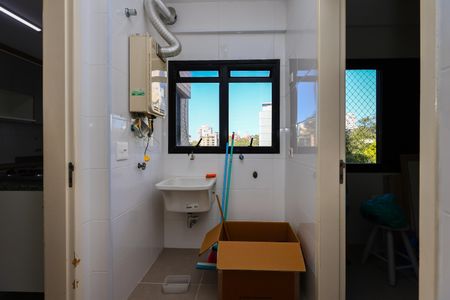 Apartamento para alugar com 126m², 4 quartos e 3 vagas Apartamento para alugar com 126m², 4 quartos e 3 vagasÁrea de Serviço