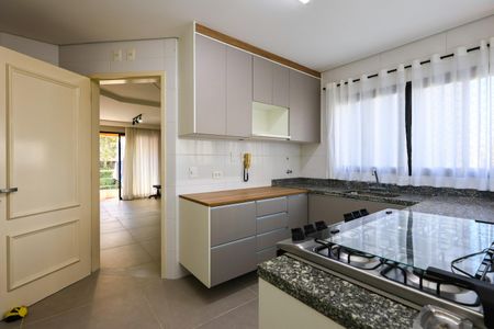 Apartamento para alugar com 126m², 4 quartos e 3 vagas Apartamento para alugar com 126m², 4 quartos e 3 vagasCozinha
