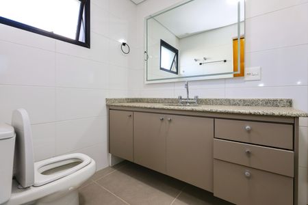 Apartamento para alugar com 126m², 4 quartos e 3 vagas Apartamento para alugar com 126m², 4 quartos e 3 vagasBanheiro da Suíte