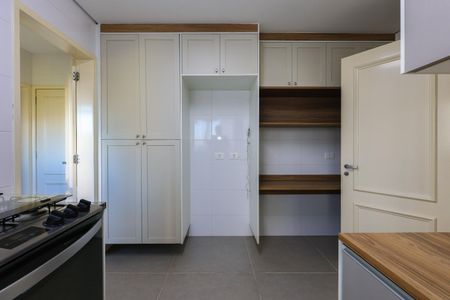 Apartamento para alugar com 126m², 4 quartos e 3 vagas Apartamento para alugar com 126m², 4 quartos e 3 vagasCozinha
