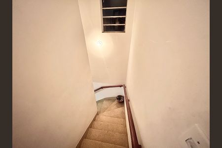 Escada de casa para alugar com 2 quartos, 120m² em Parque Mandaqui, São Paulo