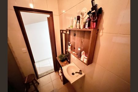 Casa para alugar com 120m², 2 quartos e 1 vaga Casa para alugar com 120m², 2 quartos e 1 vagaBanheiro