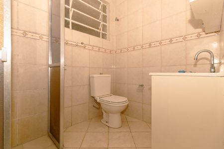Banheiro de apartamento para alugar com 3 quartos, 68m² em Teresópolis, Porto Alegre