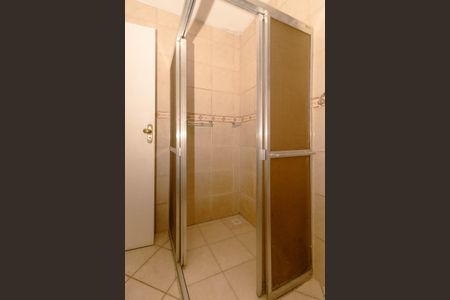 Banheiro de apartamento para alugar com 3 quartos, 68m² em Teresópolis, Porto Alegre