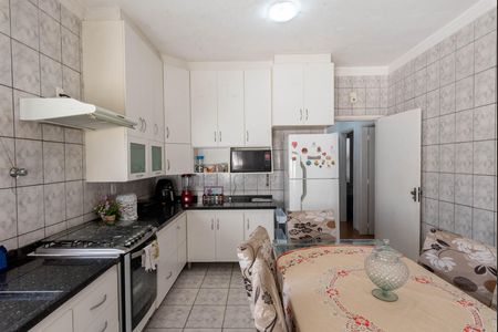 Casa à venda com 128m², 2 quartos e 4 vagas Casa à venda com 128m², 2 quartos e 4 vagasCozinha