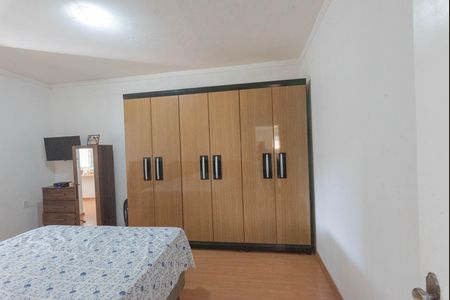 Casa à venda com 128m², 2 quartos e 4 vagas Casa à venda com 128m², 2 quartos e 4 vagasSuíte