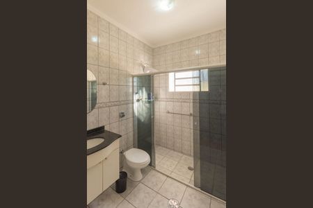 Casa à venda com 128m², 2 quartos e 4 vagas Casa à venda com 128m², 2 quartos e 4 vagasBanheiro