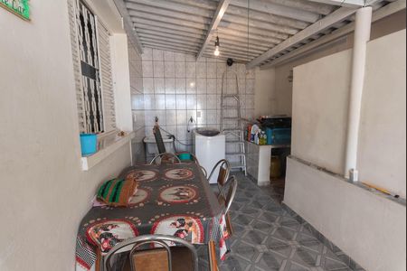 Casa à venda com 128m², 2 quartos e 4 vagas