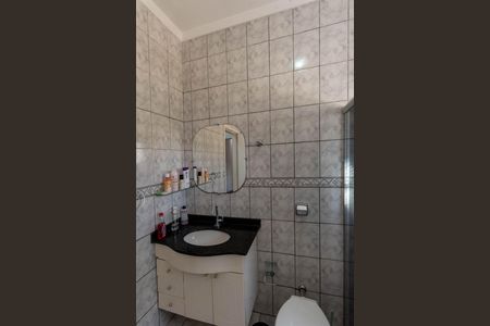 Casa à venda com 128m², 2 quartos e 4 vagas Casa à venda com 128m², 2 quartos e 4 vagasBanheiro