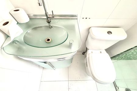 Banheiro  de apartamento para alugar com 2 quartos, 49m² em Jardim Sao Miguel, Ferraz de Vasconcelos