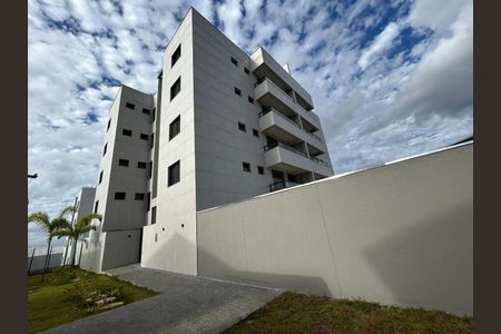Apartamento à venda com 2 quartos, 61m² em Jardim Industrial, Contagem
