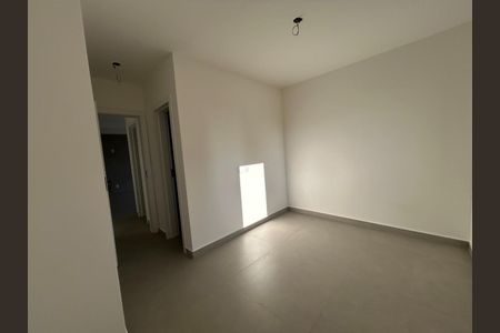 Apartamento à venda com 2 quartos, 61m² em Jardim Industrial, Contagem