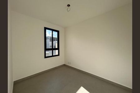 Apartamento à venda com 2 quartos, 61m² em Jardim Industrial, Contagem