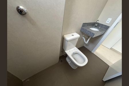 Apartamento à venda com 2 quartos, 62m² em Jardim Industrial, Contagem