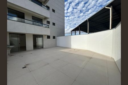 Apartamento à venda com 2 quartos, 62m² em Jardim Industrial, Contagem