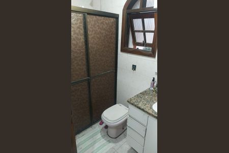 Casa à venda com 3 quartos, 250m² em Parque das Nações, Santo André