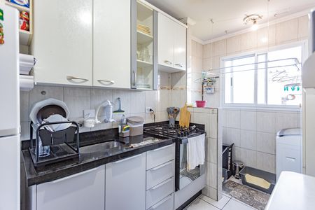 Cozinha de apartamento à venda com 2 quartos, 47m² em Vila Liviero, São Paulo