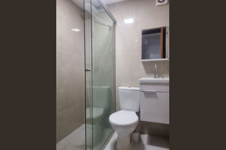 Banheiro de kitnet/studio para alugar com 1 quarto, 49m² em SHCGN 716, Brasília