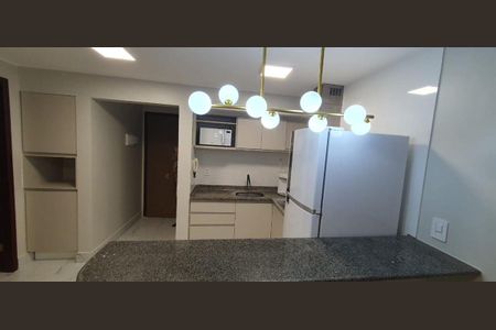 Cozinha de kitnet/studio para alugar com 1 quarto, 49m² em SHCGN 716, Brasília