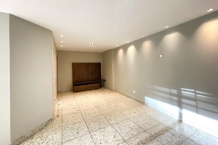 Apartamento para alugar com 95m², 3 quartos e 2 vagas Apartamento para alugar com 95m², 3 quartos e 2 vagasSala