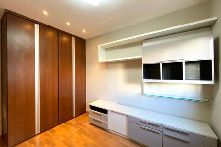 Apartamento para alugar com 95m², 3 quartos e 2 vagas Apartamento para alugar com 95m², 3 quartos e 2 vagasQuarto 2
