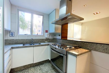 Apartamento para alugar com 95m², 3 quartos e 2 vagas Apartamento para alugar com 95m², 3 quartos e 2 vagasCozinha