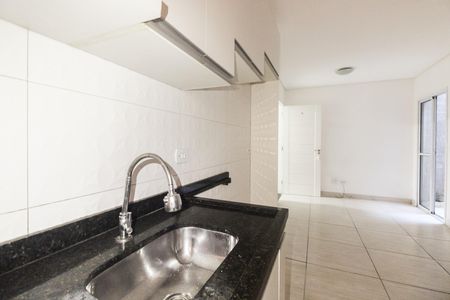 Cozinha  de apartamento para alugar com 2 quartos, 39m² em Vila Nova Savoia, São Paulo
