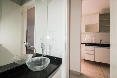 Banheiro  de apartamento para alugar com 2 quartos, 39m² em Vila Nova Savoia, São Paulo