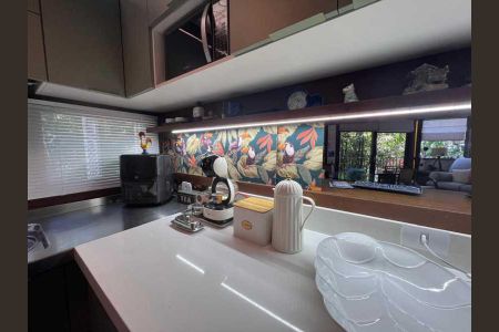 Casa de condomínio à venda com 500m², 3 quartos e 2 vagas