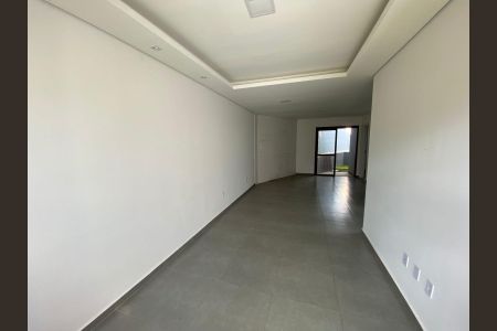Casa para alugar com 70m², 3 quartos e 1 vaga Casa para alugar com 70m², 3 quartos e 1 vagaStudio