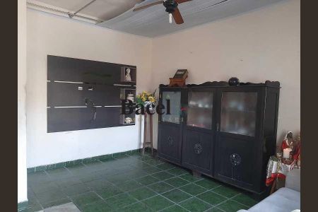 Casa à venda com 240m², 3 quartos e 1 vaga