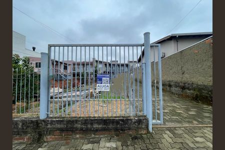 Casa para alugar com 70m², 2 quartos e 1 vaga Casa para alugar com 70m², 2 quartos e 1 vagaFachada