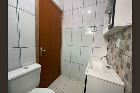 Casa para alugar com 70m², 2 quartos e 1 vaga Casa para alugar com 70m², 2 quartos e 1 vagaBanheiro
