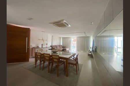 Sala de Jantar de casa à venda com 4 quartos, 250m² em Cantagalo, Niterói