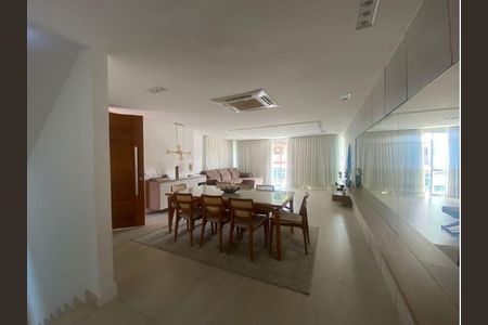 Sala de Jantar de casa à venda com 4 quartos, 250m² em Cantagalo, Niterói
