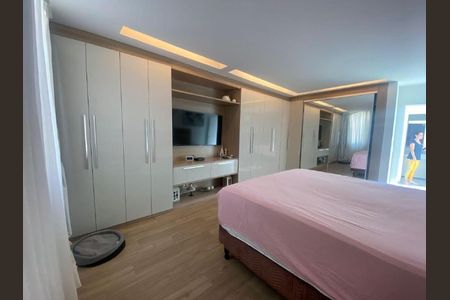 Quarto de casa à venda com 4 quartos, 250m² em Cantagalo, Niterói