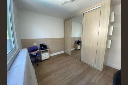 Casa à venda com 250m², 4 quartos e 2 vagas Casa à venda com 250m², 4 quartos e 2 vagasQuarto