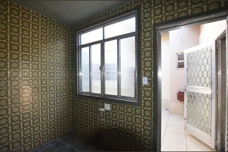 Area de Serviço de casa para alugar com 3 quartos, 350m² em Vila Valqueire, Rio de Janeiro
