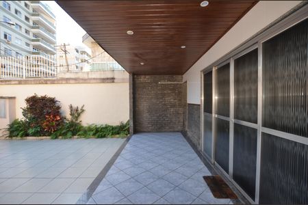 Varandae Garagem de casa para alugar com 3 quartos, 350m² em Vila Valqueire, Rio de Janeiro