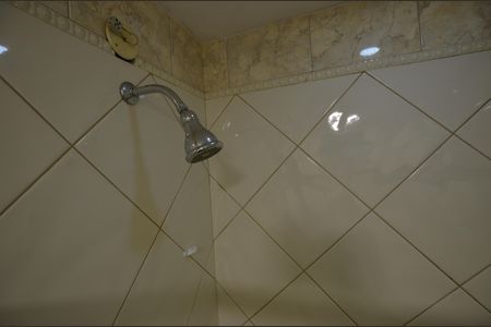 Casa à venda com 350m², 3 quartos e 4 vagasBanheiro da Suíte