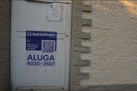 Placa Instalada de casa para alugar com 3 quartos, 350m² em Vila Valqueire, Rio de Janeiro