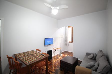 Apartamento à venda com 75m², 2 quartos e sem vagaSala