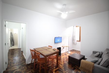 Apartamento à venda com 75m², 2 quartos e sem vagaSala