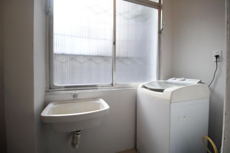 Apartamento à venda com 75m², 2 quartos e sem vagaÁrea de Serviço