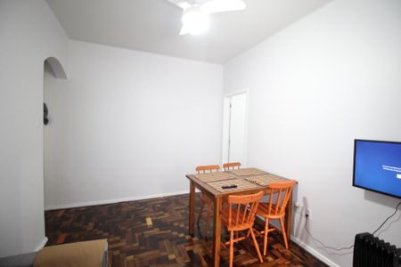 Apartamento à venda com 75m², 2 quartos e sem vagaSala