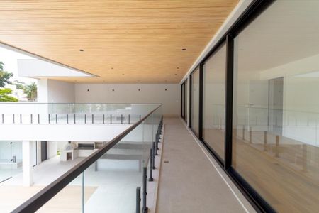Casa de condomínio à venda com 670m², 5 quartos e 4 vagas