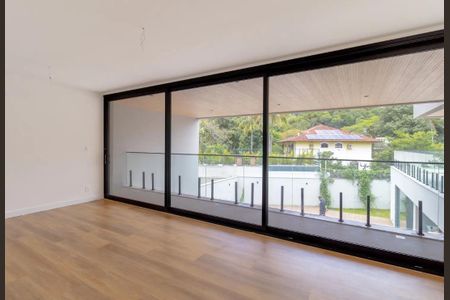 Casa de condomínio à venda com 670m², 5 quartos e 4 vagas