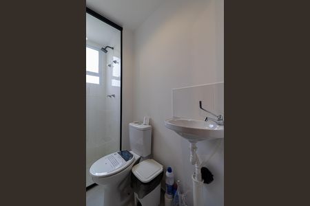 Banheiro de apartamento para alugar com 2 quartos, 40m² em Colônia (zona Leste), São Paulo